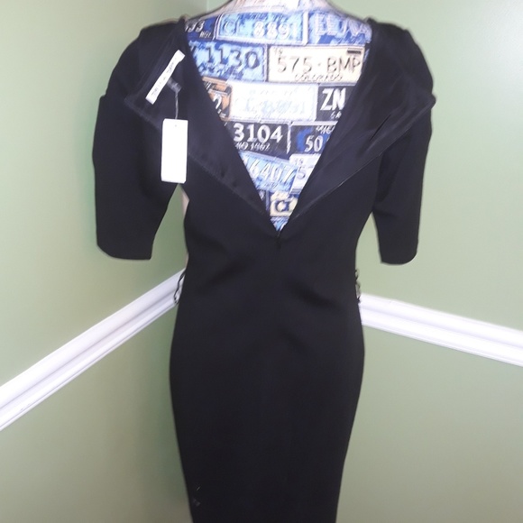 Uniquely designed Dress - Picture 4 of 7